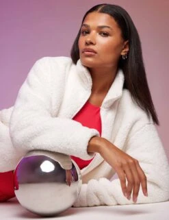 Sweaty Betty Canyon Fleece Zip Up - Lily White -The Sports Edit Store 311023 TSE EDITORIAL 0166