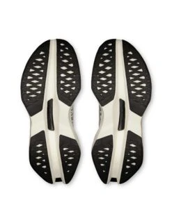 On Running Cloudboom Max - White/Black 14 On Running Cloudboom Max - White/Black -The Sports Edit Store 3WF30180462 cloudboom max fw25 white black w 1x1 g3.small