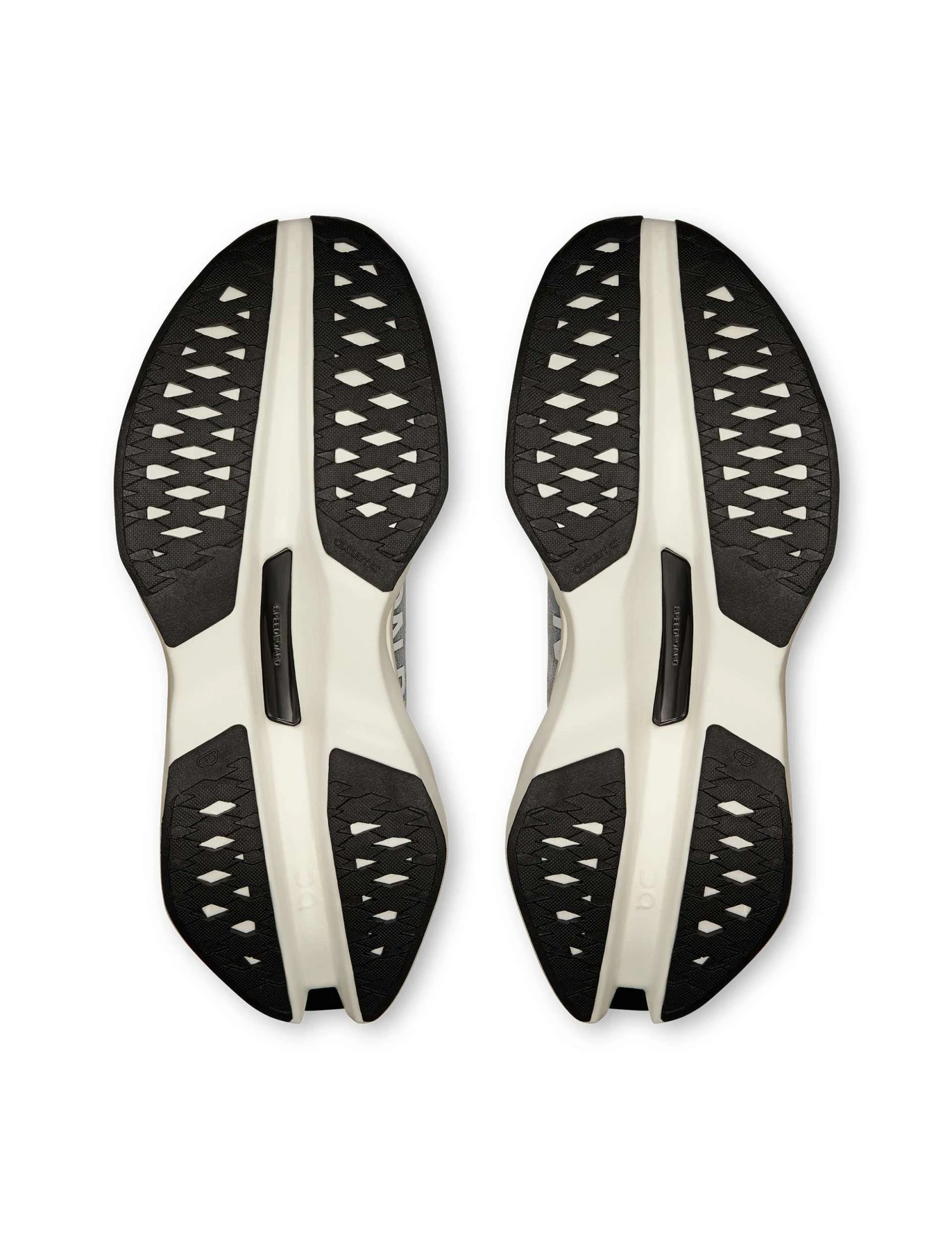 On Running Cloudboom Max - White/Black 7 On Running Cloudboom Max - White/Black - Image 5