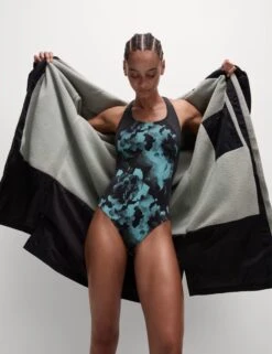 Oversized Waterproof Changing Robe with Thermal Borg Lining - Black 17 Oversized Waterproof Changing Robe with Thermal Borg Lining - Black -The Sports Edit Store 5973 2