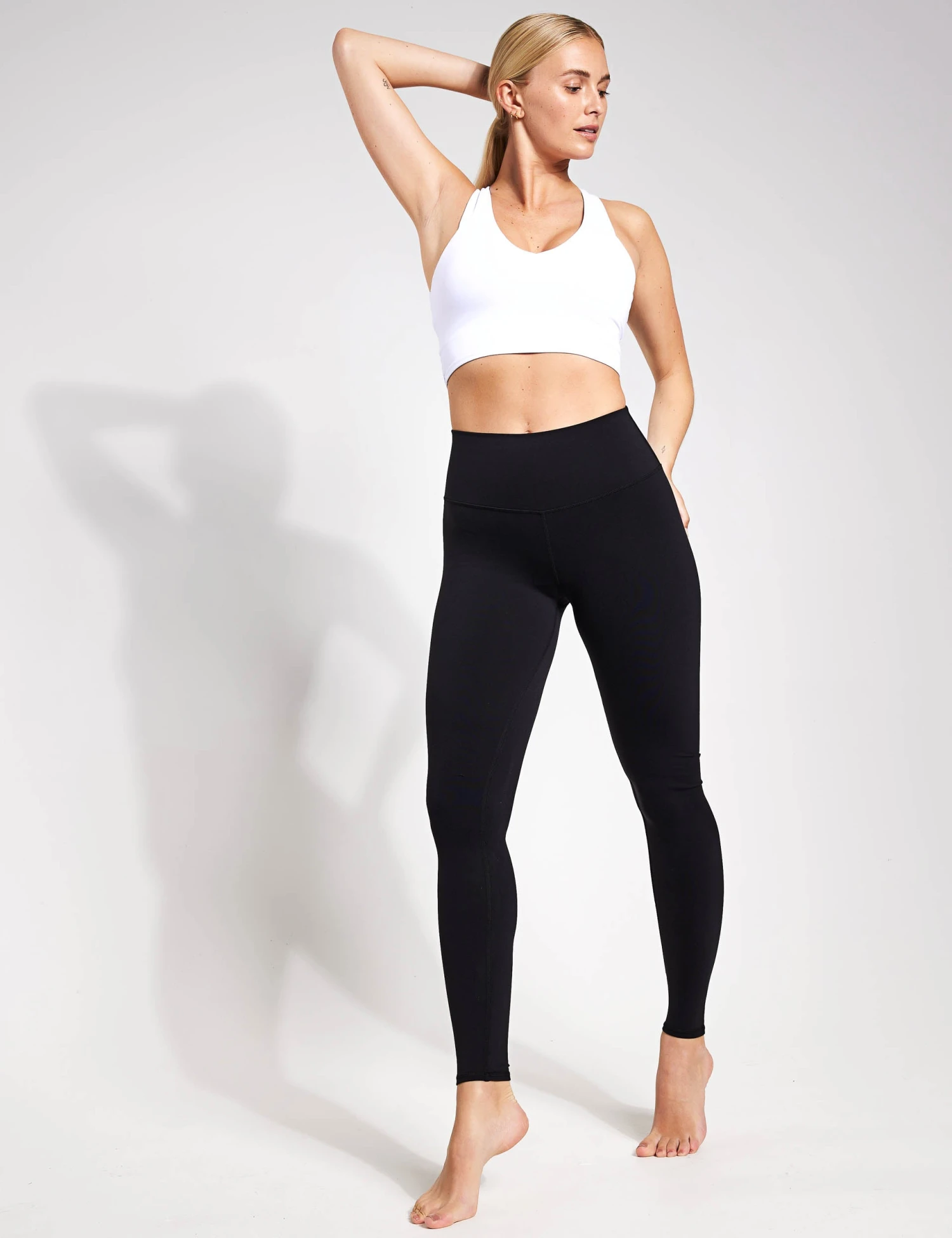 Alo Yoga High Waisted Airbrush Legging in Black 5 Alo Yoga High Waisted Airbrush Legging in Black - Image 3