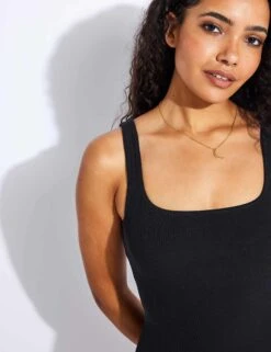 Ribbed Minimalist Tank - Black -The Sports Edit Store Alo Yoga CF RIBBED MINIMALIST TANK W9291R Black 0019