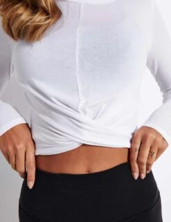 Cover Long Sleeve Top - White -The Sports Edit Store Alo Yoga COVER LONG SLEEVE TOP W3345R WHITE 0026