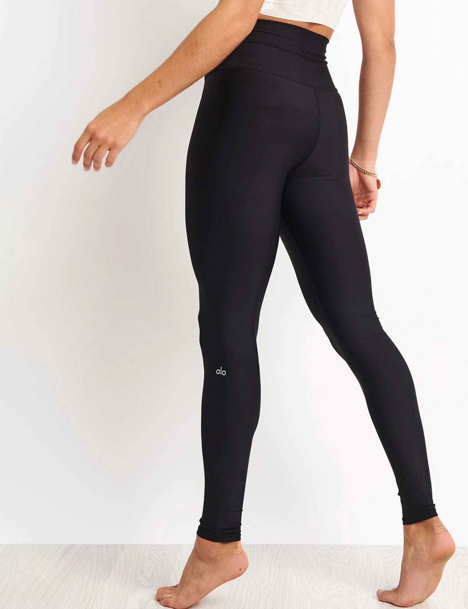 High Waisted Airlift Leggings - Black 4 High Waisted Airlift Leggings - Black - Image 2