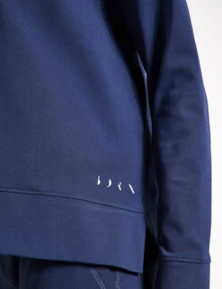 Born Daba Sweatshirt - Sailor Blue 9 Born Daba Sweatshirt - Sailor Blue -The Sports Edit Store BORN Daba Sweatshirt O21A CS91 SW O22 Sailor Blue 0005