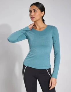 Born Hilma T-Shirt - Artic -The Sports Edit Store BORN Hilma T shirt ARCTIC 0002