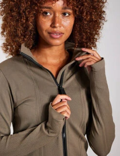 Born India Jacket - Walnut 12 Born India Jacket - Walnut -The Sports Edit Store BORN India Seamless Jacket Walnut 0014