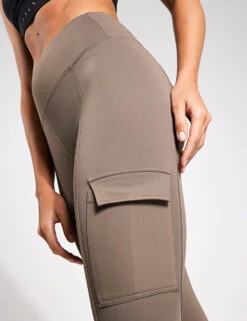 Born Cargo Legging - Walnut 11 Born Cargo Legging - Walnut -The Sports Edit Store BORN Legging Cargo Walnut O22CS91 L WAWalnut Walnut 0025