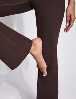 Compressive Flare Legging - Cocoa Bean -The Sports Edit Store Girlfriend Collective COMPRESSIVE FLARE LEGGING 4038 COB Cocoa Bean 0004 7951017b 07a3 4571 8ada a6ce254db563