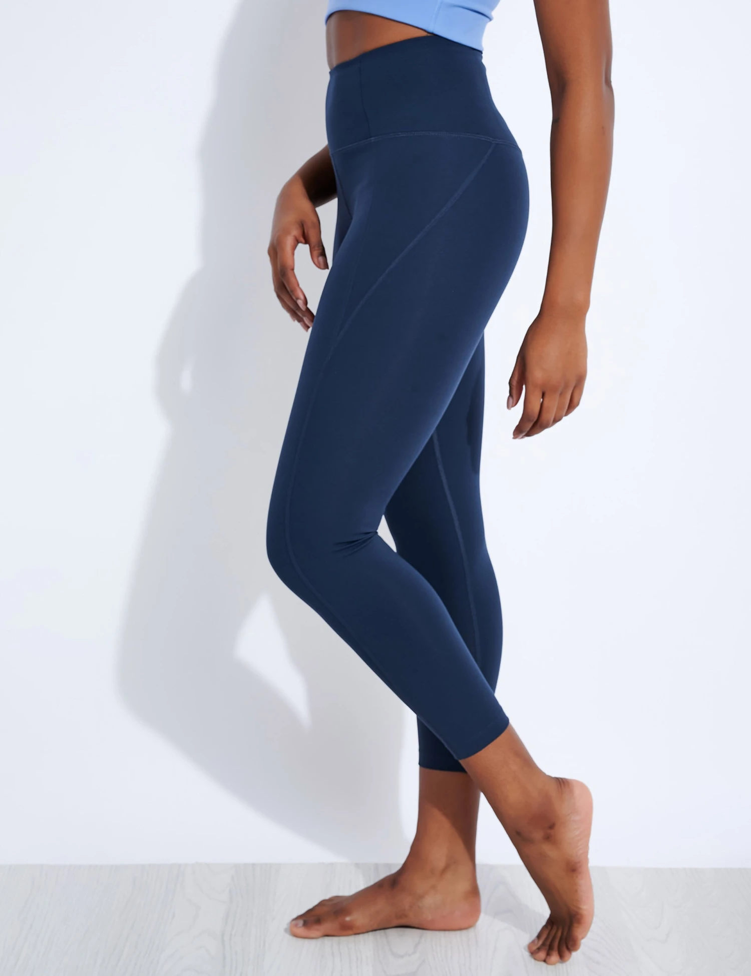 Compressive High Waisted 7/8 Legging - Midnight 3 Compressive High Waisted 7/8 Legging - Midnight