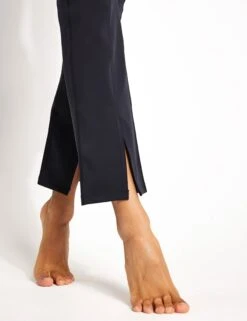 Luxe Split Hem Legging - Black 8 Luxe Split Hem Legging - Black -The Sports Edit Store Girlfriend Collective LUXE SPLIT HEM LEGGING 4076 JB BLACK 0023