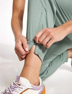 Summit Track Pant - Chinoiserie -The Sports Edit Store Girlfriend Collective Summit Track Pant 6011 HG Chinoiserie hg 0003