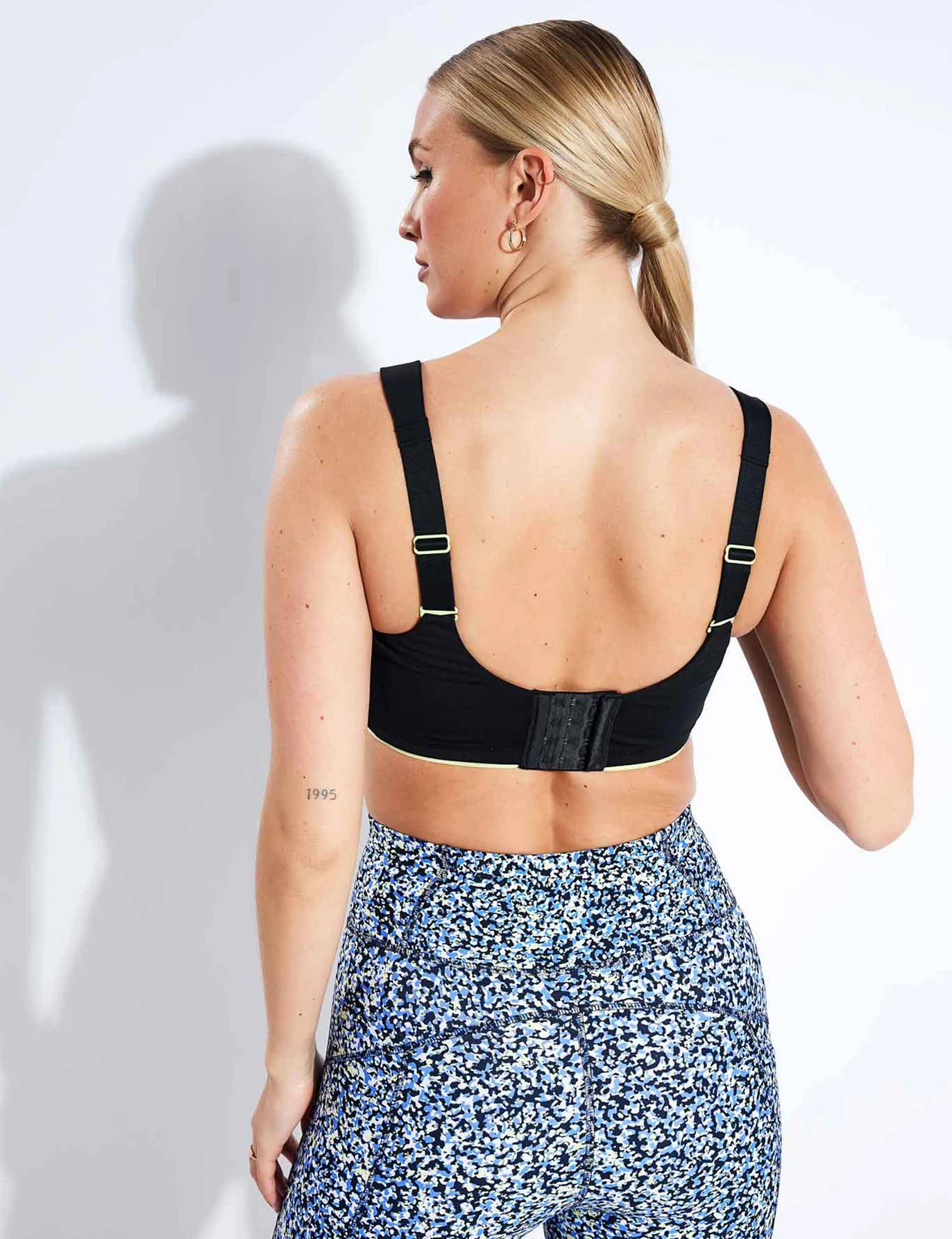 Extra High Impact Serious Sports Bra B-G - Black 6 Extra High Impact Serious Sports Bra B-G - Black - Image 4