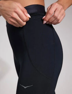 Hoka Novafly Run Tight 25'' - Black -The Sports Edit Store Hoka Novafly Run Tight 25 Black 0028