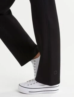 Aimie Relaxed Fit Jogger - Black 15 Aimie Relaxed Fit Jogger - Black -The Sports Edit Store Lilybod AIMIE Relaxed Fit Jogger Black LL85W BL 10