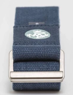 Manduka AligN Yoga Strap - 8ft Midnight -The Sports Edit Store Manduka yoga 413018 Align 8 Midnight 0001
