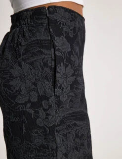 Nike Sportswear Collection Jacquard Track Pants - Black/Anthracite -The Sports Edit Store Nike Sportswear Collection Jacquard Track Pants HF9588 010S Black Anthracite 0004