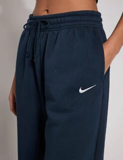Nike Sportswear Phoenix Fleece Oversized Sweatpants - Armory Navy/Sail -The Sports Edit Store Nike Sportswear Phoenix Fleece Oversized Sweatpants Armory Navy Sail FZ5996 478ARMORY NAVY SAILS 0018