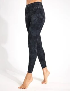 Nike Zenvy High Waisted 7/8 Tie-Dye Leggings - Black
