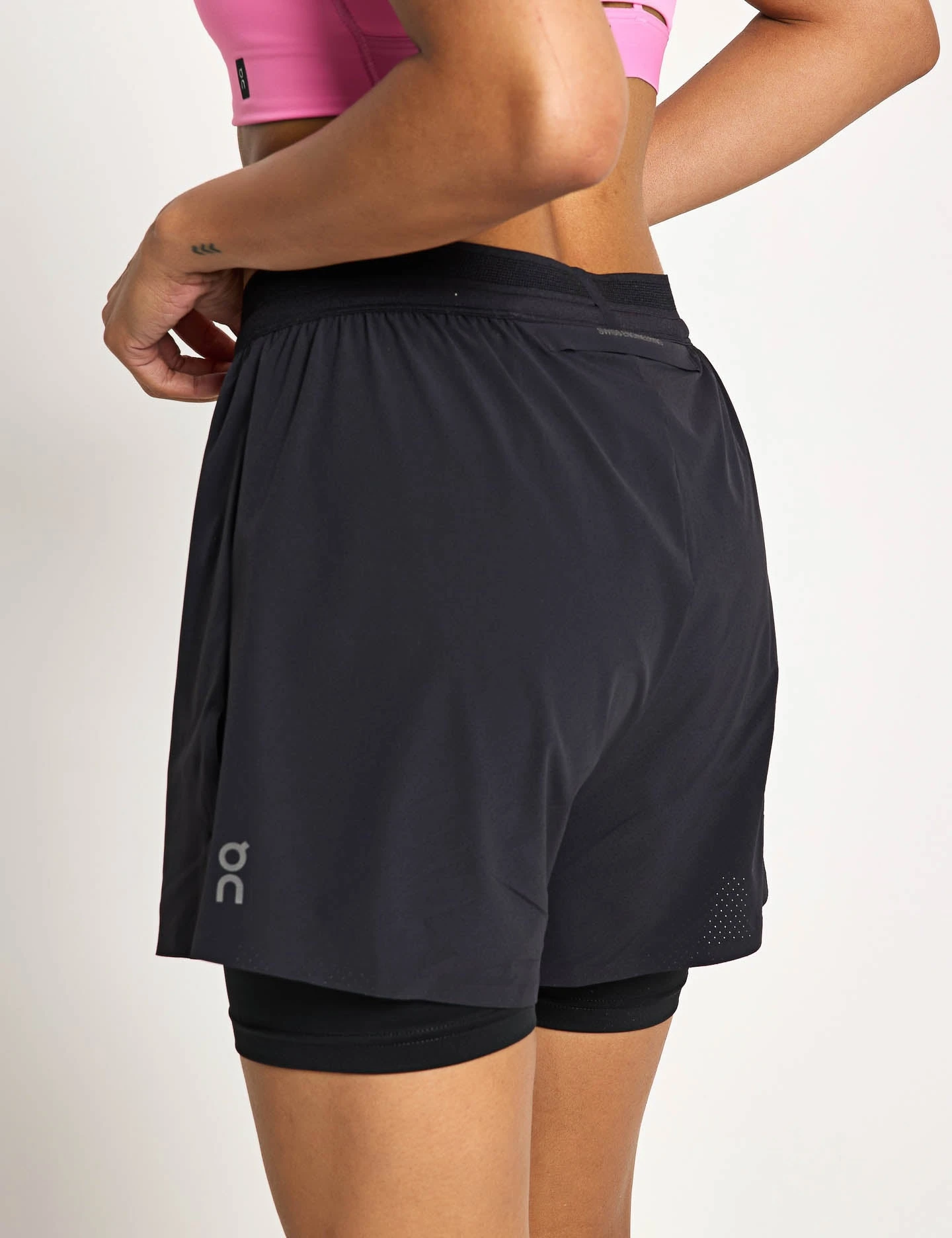 On Running 3" Performance 2-in-1 Shorts - Black 6 On Running 3" Performance 2-in-1 Shorts - Black - Image 4