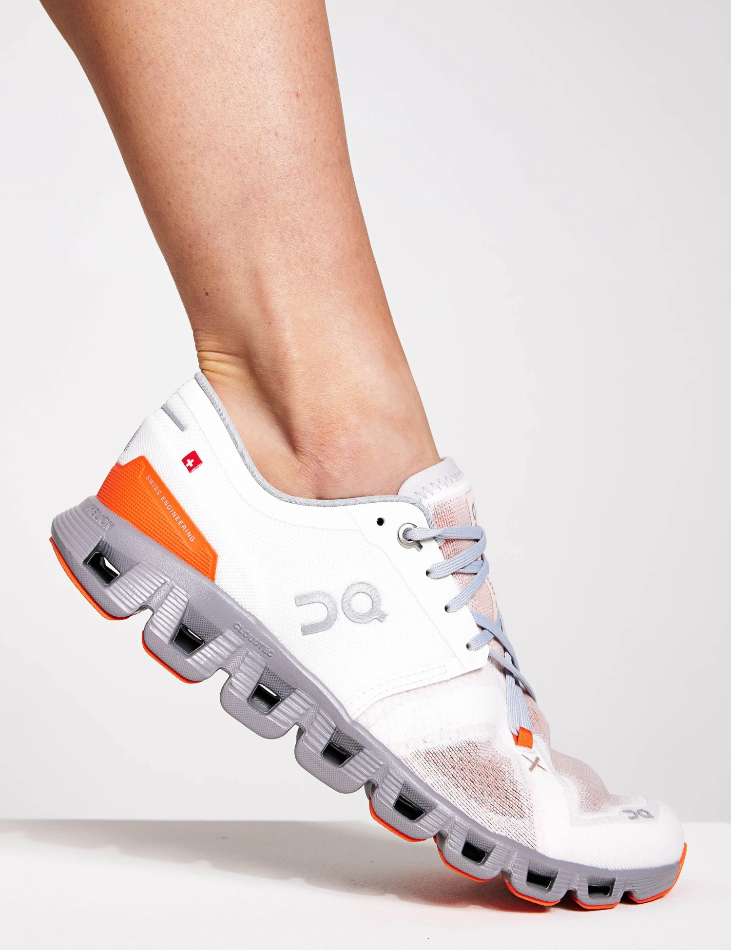 On Running Cloud X 3 - Ivory/Alloy Performance Training Shoes 4 On Running Cloud X 3 - Ivory/Alloy Performance Training Shoes - Image 2