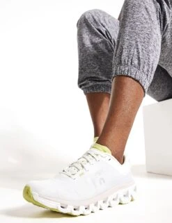 On Running Cloudflow 4 Performance Trainers - White/Sand -The Sports Edit Store On Running Cloudflow 4 3WD30110248 White Sand 0002