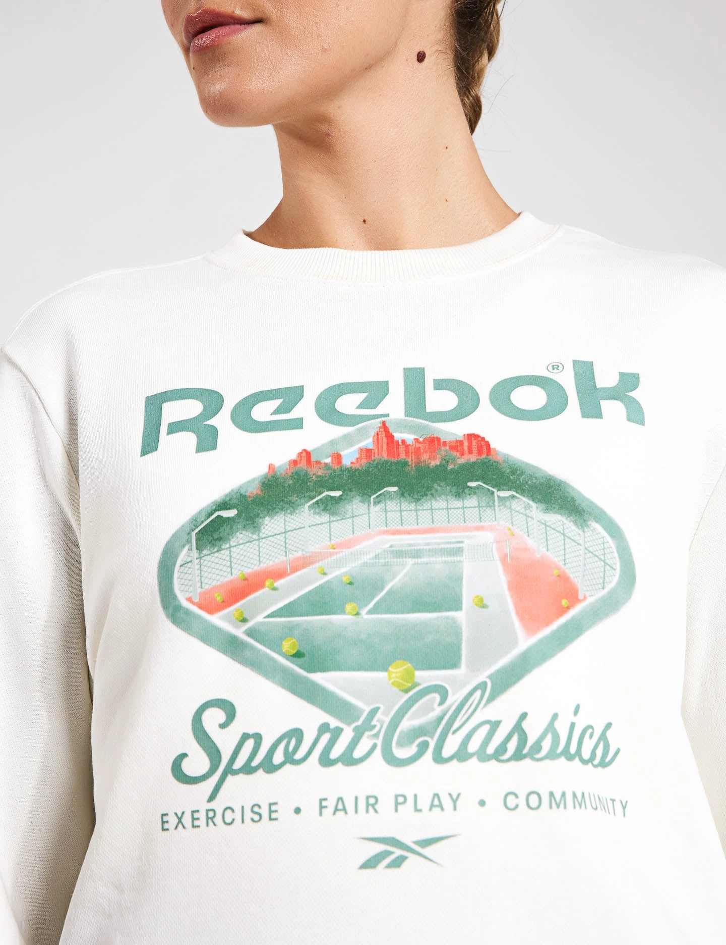 Reebok Court Sport French Terry Crew - Chalk 6 Reebok Court Sport French Terry Crew - Chalk - Image 4