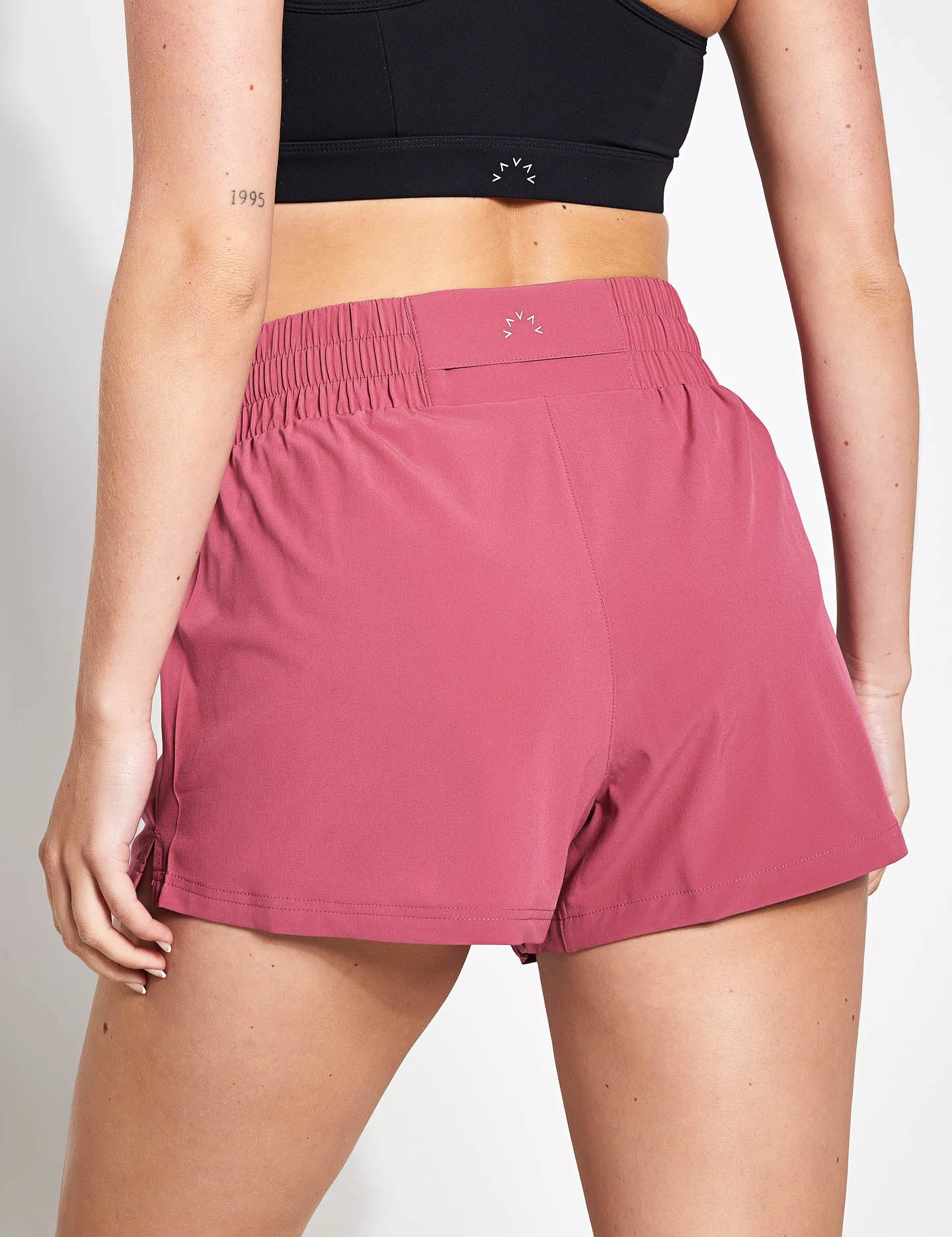 Varley Kallin Running Short 3 - Rose Wine 4 Varley Kallin Running Short 3 - Rose Wine - Image 2