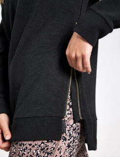 Varley Manning Sweat - Black -The Sports Edit Store VARLEY manning sweat black 0028