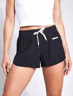 Vuori Clementine Short 2.0 - Black