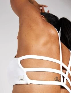 Vuori Yosemite Bra - White 11 Vuori Yosemite Bra - White -The Sports Edit Store VUORI YOSEMITE BRA VW104 WHT WHITE 0021