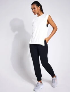 Varley Calgary Boxy Tank - Cloud Dancer -The Sports Edit Store Varley CALGARY BOXY TANK VAR01444 Cloud Dancer 0010