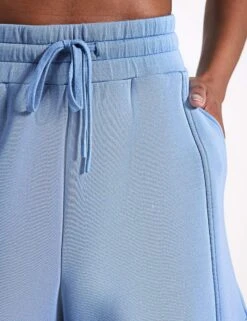 Varley Alder High Waisted Short 5" - Coronet Blue -The Sports Edit Store Varley alder hw short 5in coronet blue VAR00980 BLUS 0003