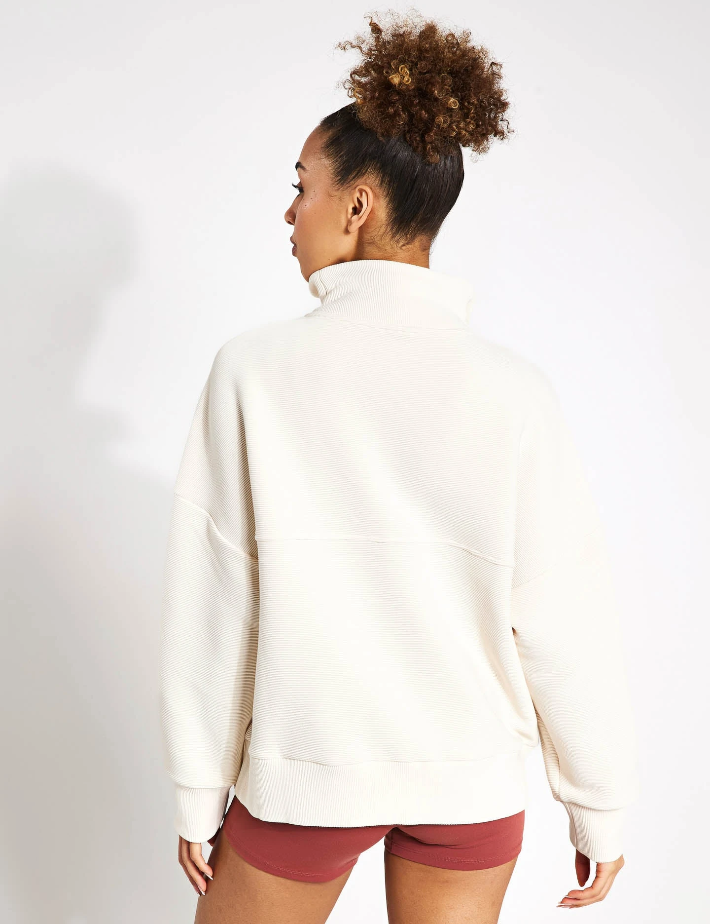 Varley Colebrook Half-Zip Sweat - Whitecap Grey 4 Varley Colebrook Half-Zip Sweat - Whitecap Grey - Image 2