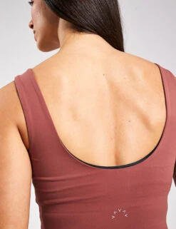 Varley Move Bates All-In-One 4" - Apple Butter -The Sports Edit Store Varley let s move bates all in one 4 VAR01777 APP 0055