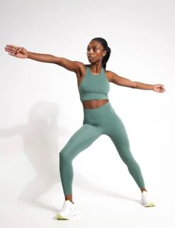 Varley Let's Move High Waisted Legging 25" - Dark Forest 8 Varley Let's Move High Waisted Legging 25" - Dark Forest -The Sports Edit Store Varley let s move high legging 25 VAR00815 GRE dark forest 0001