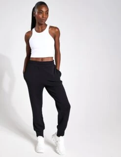 Varley The Slim Cuff Pant 27.5" - Black -The Sports Edit Store Varley the slim cuff pant 27 5 VAR01714 BLA black 00081