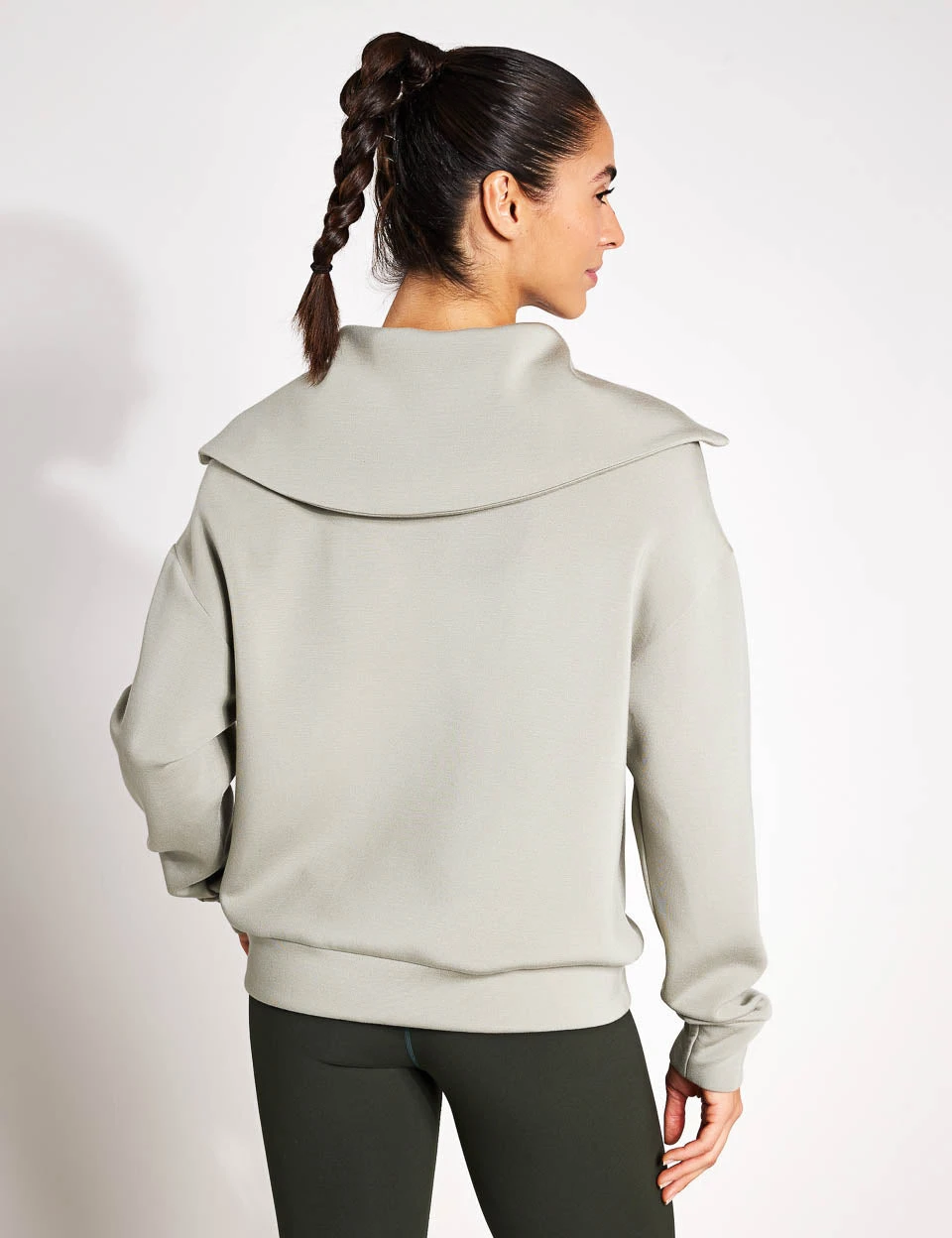 Varley Yates Half-Zip Sweat - Seagrass 4 Varley Yates Half-Zip Sweat - Seagrass - Image 2