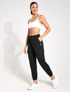 Vuori Boyfriend Cargo Jogger - Black Heather -The Sports Edit Store Vuori Boyfriend cargo jogger VW4062 HBK BLACK 0015 beb75f4c 575a 45a6 8321 0272609da907