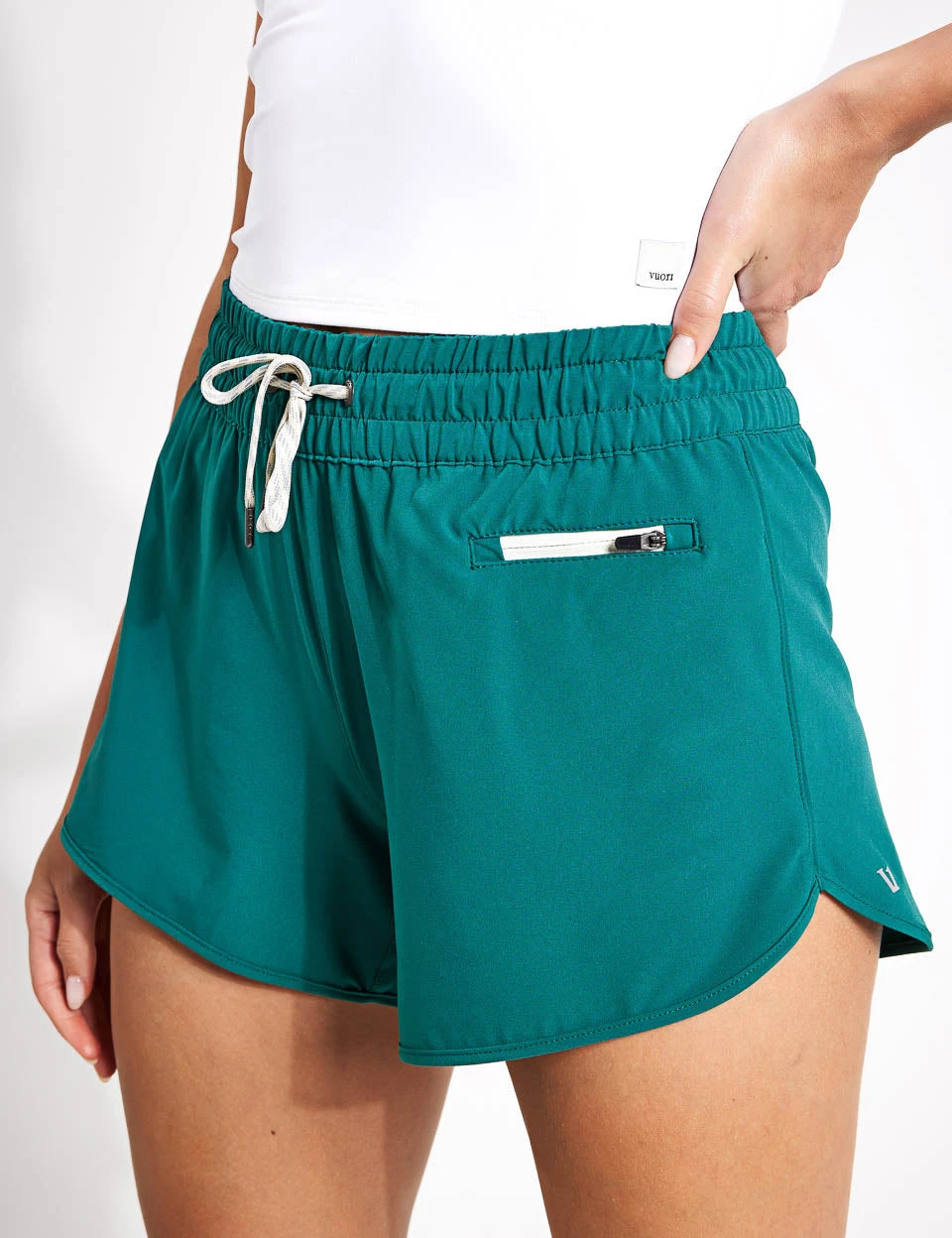 Vuori Clementine 4" Short 2.0 - Ivy 3 Vuori Clementine 4" Short 2.0 - Ivy