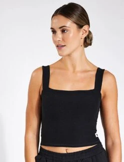 Vuori Elevation Square Neck Tank - Black Heather 9 Vuori Elevation Square Neck Tank - Black Heather -The Sports Edit Store Vuori Elevation Square Neck Tank VW1080 HBK Black Heather 0003