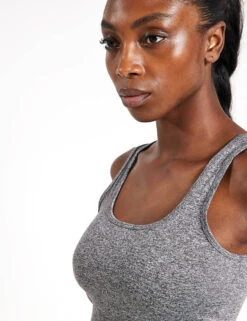 Vuori Halo Essential Tank - Heather Grey 9 Vuori Halo Essential Tank - Heather Grey -The Sports Edit Store Vuori Halo Essential Tank VW1089 HTG Heather Grey 0033