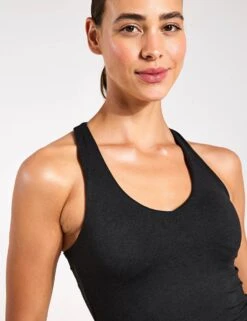 Vuori Halo Performance Crop 2.0 - Black Heather 8 Vuori Halo Performance Crop 2.0 - Black Heather -The Sports Edit Store Vuori Halo performance crop 2 0 VW1172 HBK BLACK 0028 f8cb857d 8285 4f4c aa0a 82ee347724d4
