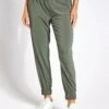 Vuori Villa Jogger - Army -The Sports Edit Store Vuori womens villa jogger army 0004