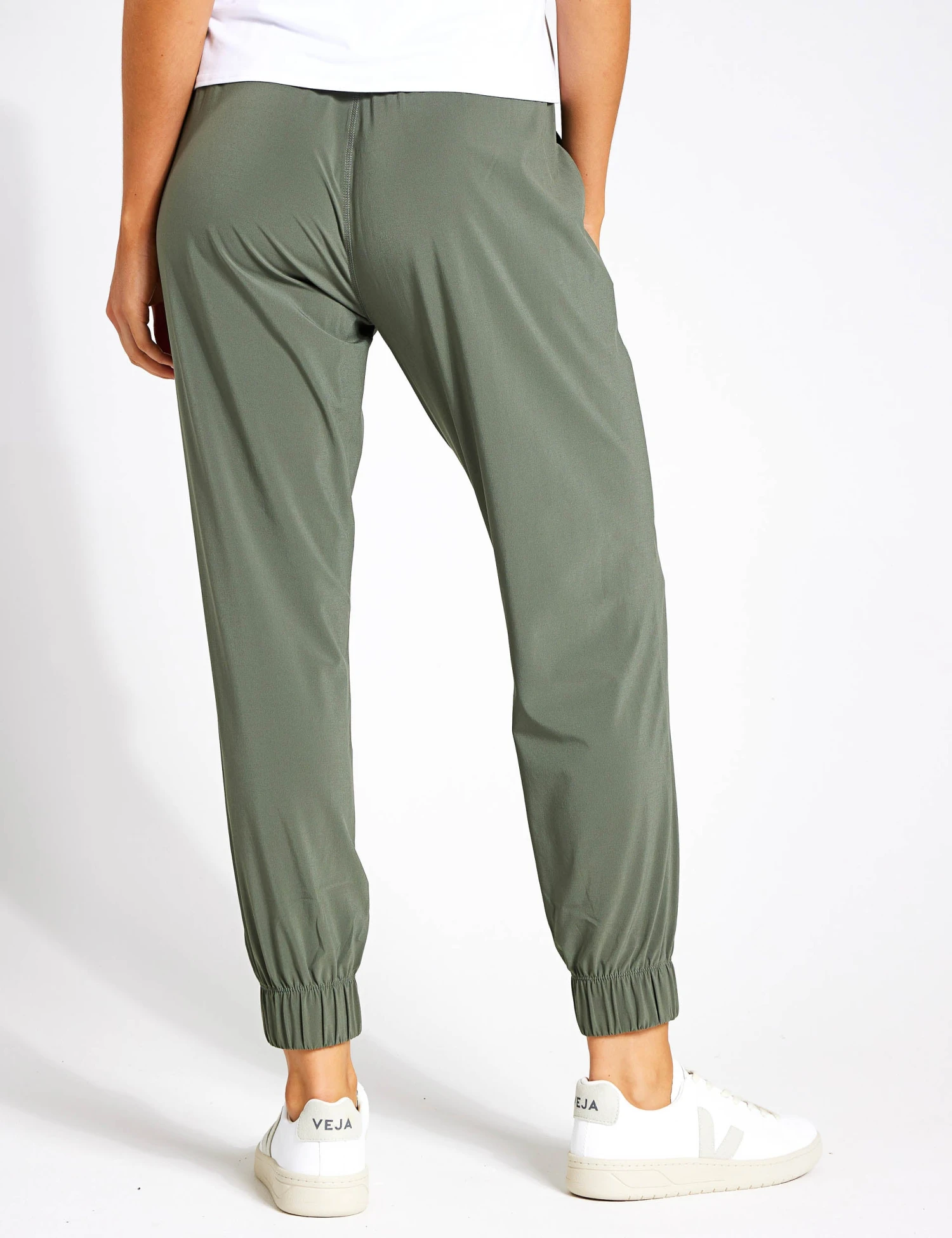 Vuori Villa Jogger - Army 4 Vuori Villa Jogger - Army - Image 2