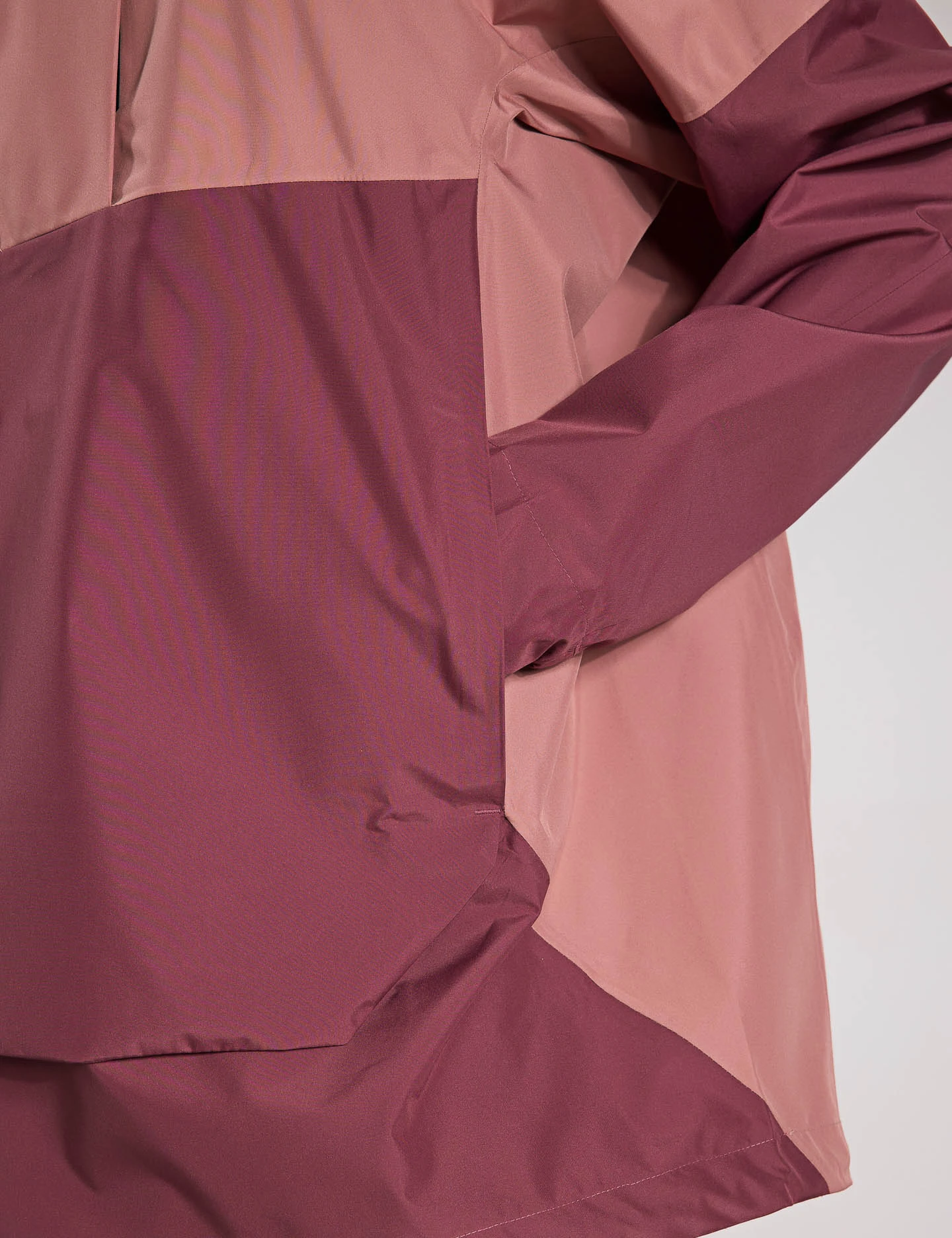 ADIDAS Terrex Xploric 2.5L Climaproof Anorak - Warm Clay 6 ADIDAS Terrex Xploric 2.5L Climaproof Anorak - Warm Clay - Image 4