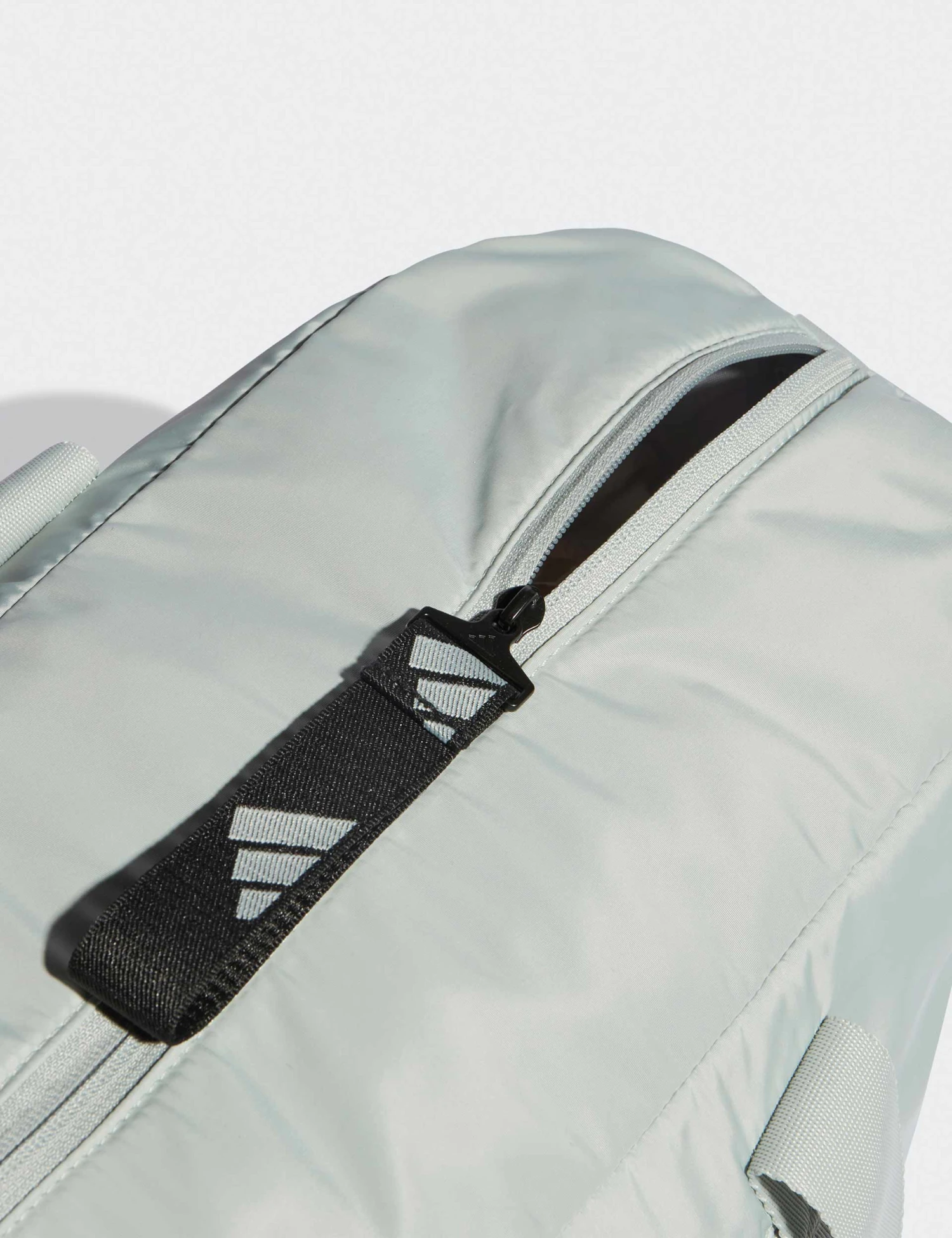 Adidas Sport Bag - Wonder Silver & Silver Metallic 7 Adidas Sport Bag - Wonder Silver & Silver Metallic - Image 5