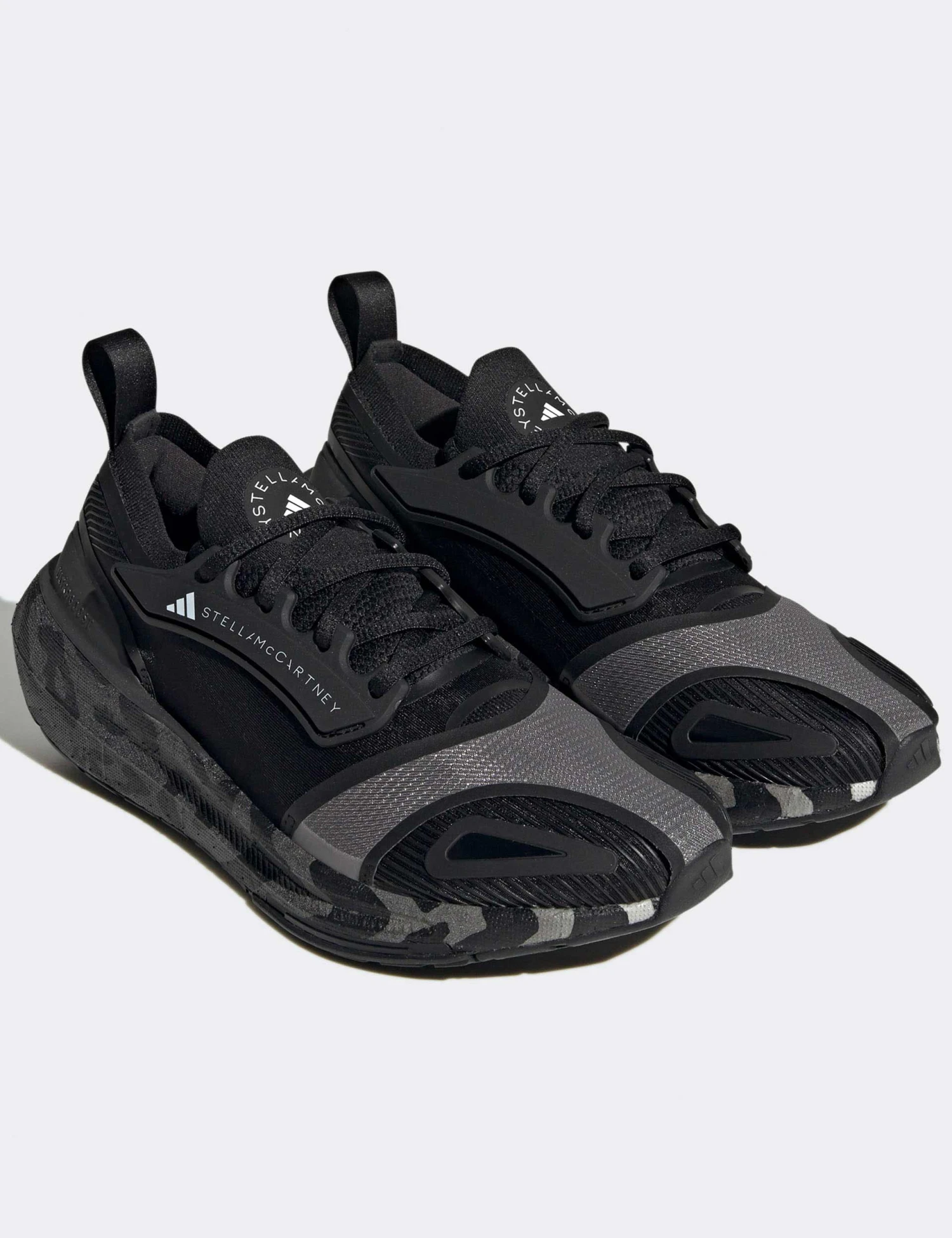 adidas by Stella McCartney Ultraboost Light Shoes - Core Black/Cloud White 5 adidas by Stella McCartney Ultraboost Light Shoes - Core Black/Cloud White - Image 3