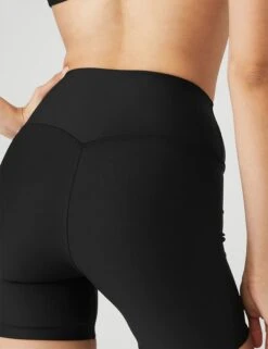 5" Airlift Energy Short - Black -The Sports Edit Store alo yoga 5in airlift energy short black W6364R 6