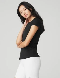 Alosoft Finesse Tee - Black -The Sports Edit Store alo yoga alosoft finesse tee black W1404R 5